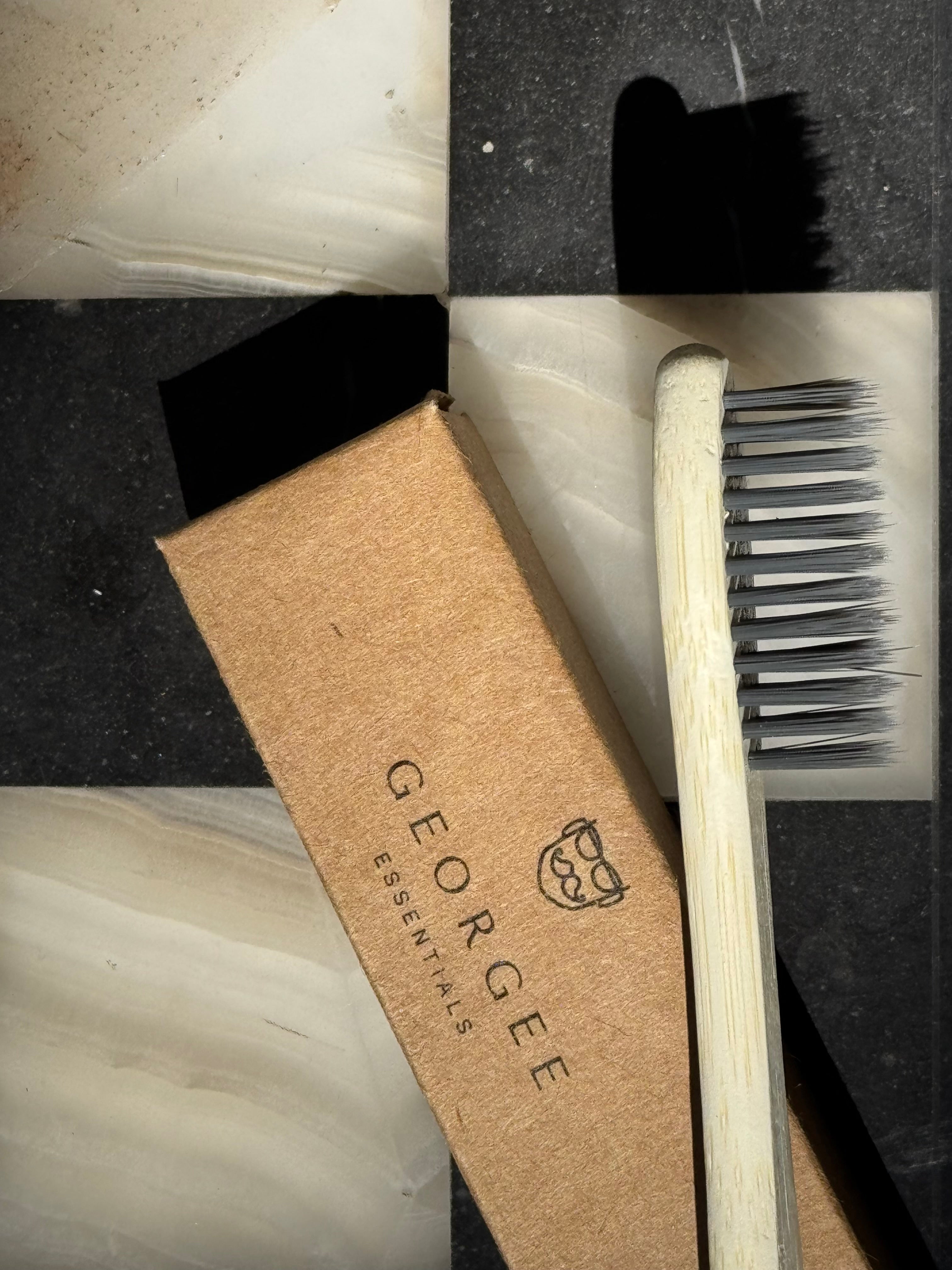 Cepillos de dientes de bambú biodegradable, Pack Pareja 2 piezas Negro y amarillo